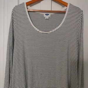 Old Navy Nursing long sleeve tee